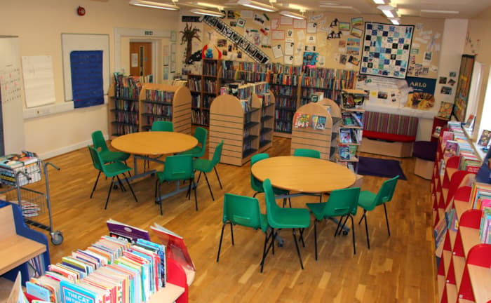 Hanwell Fields Community School photo